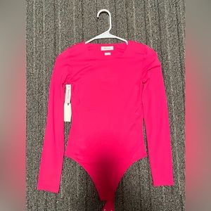 Babaton Contour Crew Longsleeve Bodysuit